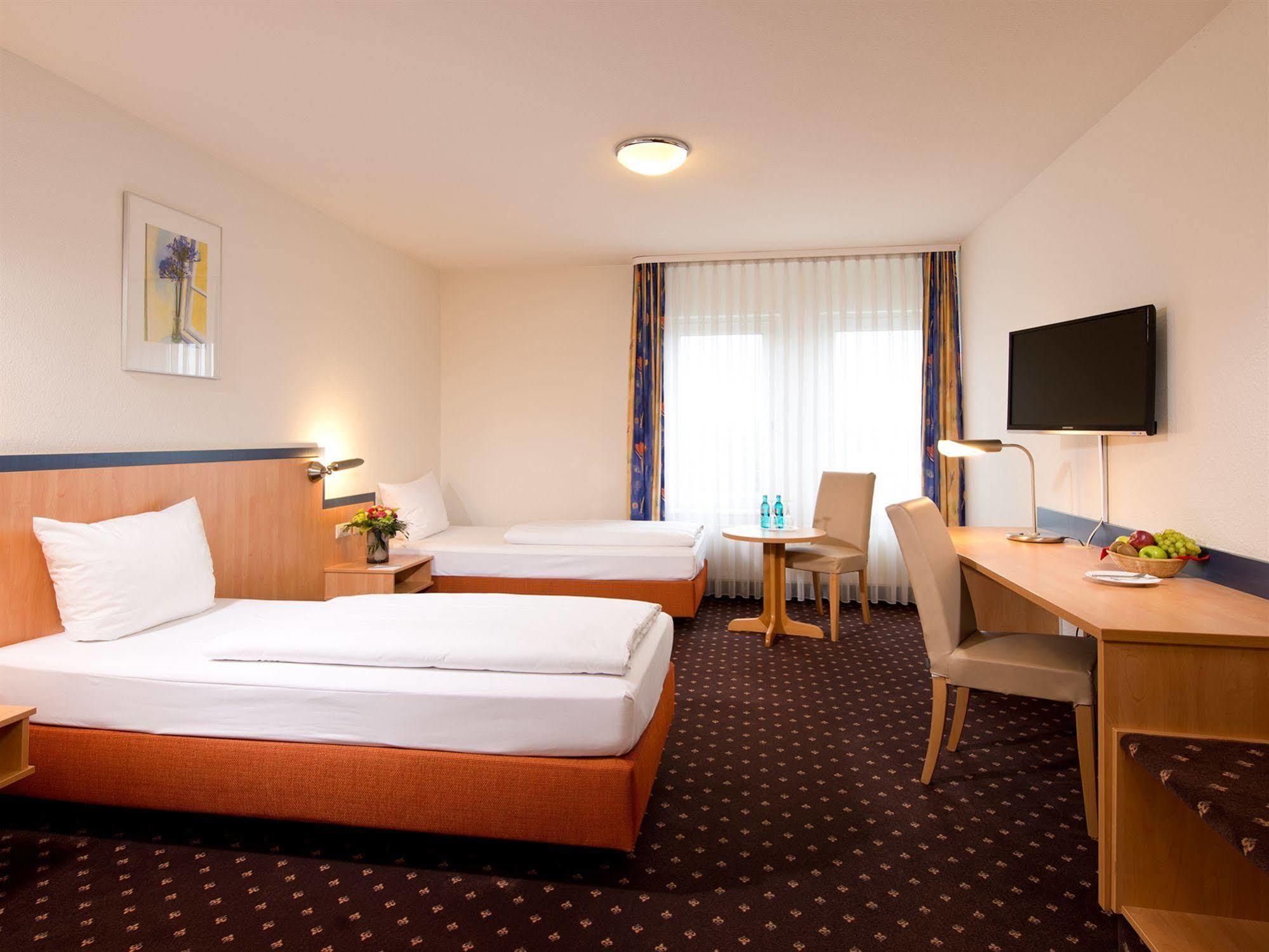 Achat Hotel Hockenheim Exterior foto